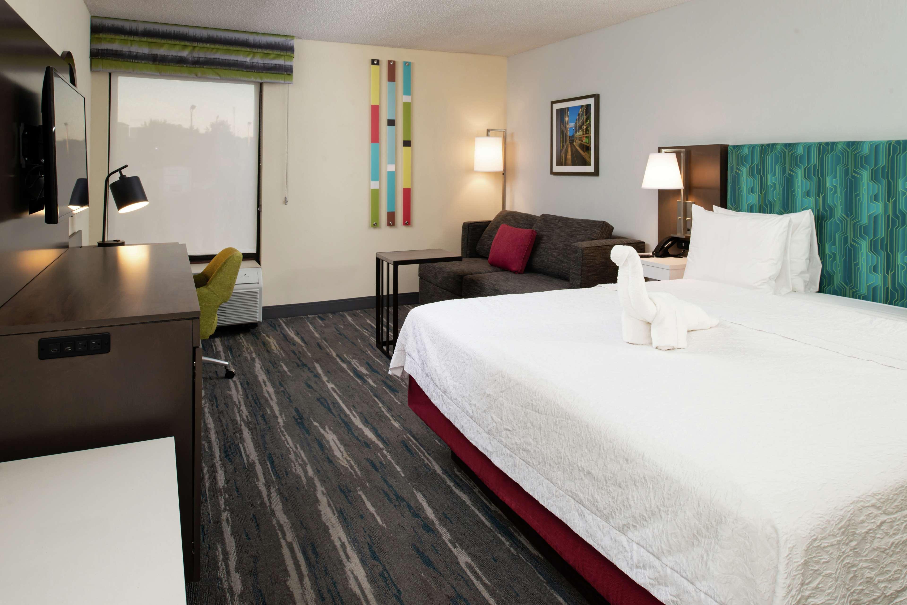 Hampton Inn Greensboro Airport Exterior foto