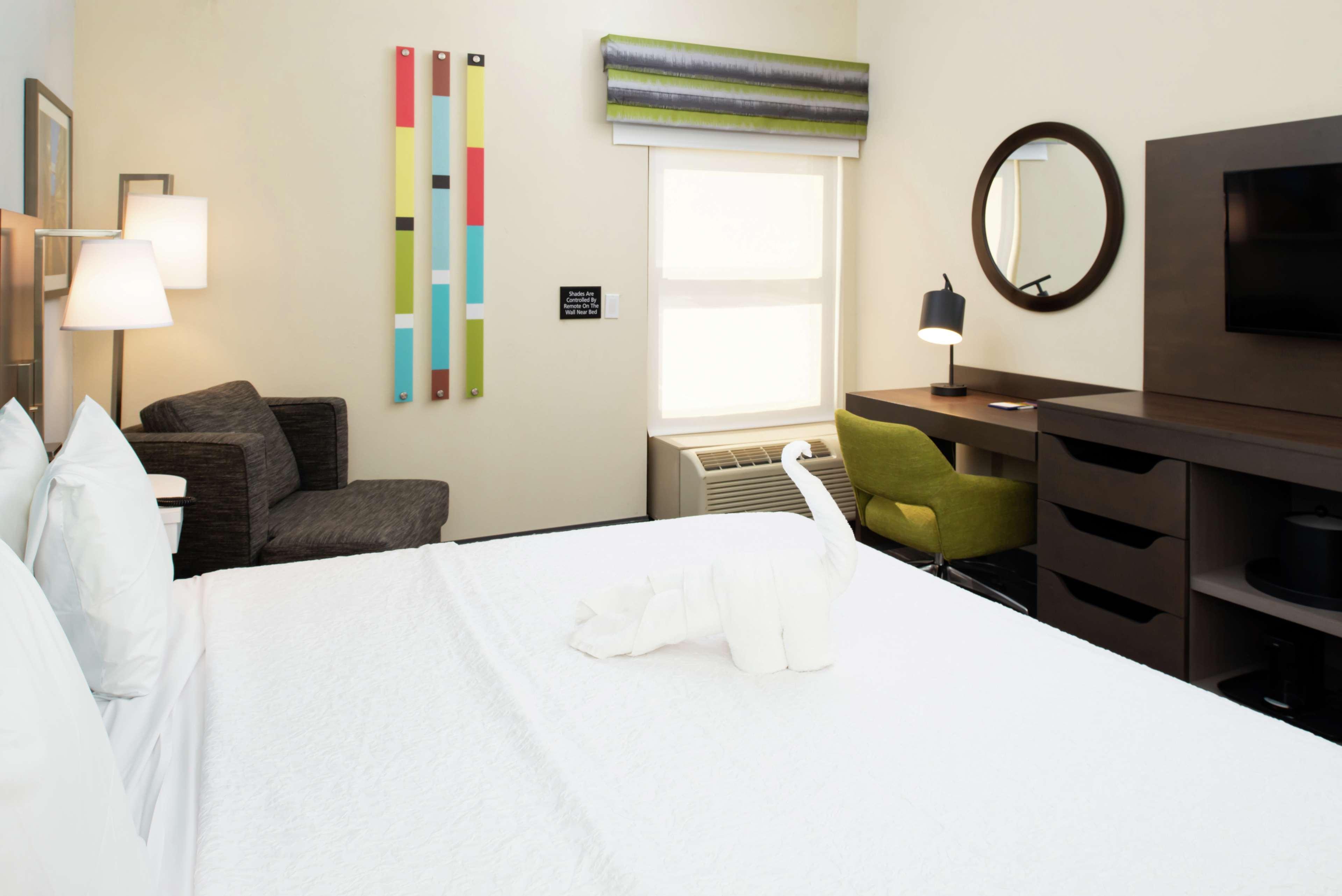 Hampton Inn Greensboro Airport Exterior foto